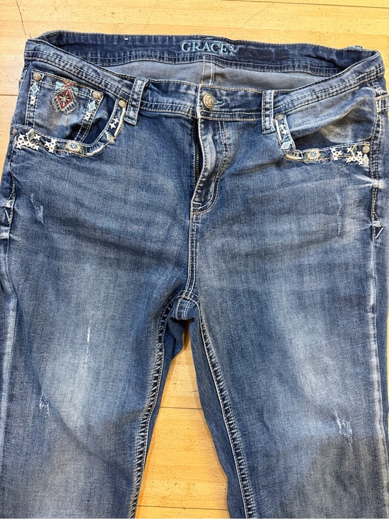 Grace Denim - Grace Boot Cut Jeans in Medium Blue Wash with Embroidered Pockets